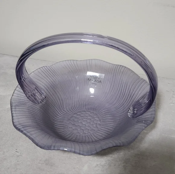 🌟 Laslo Mikasa Japana Vintage Lavender Glass Candy Dish Bride's Basket Purple - Picture 2 of 16